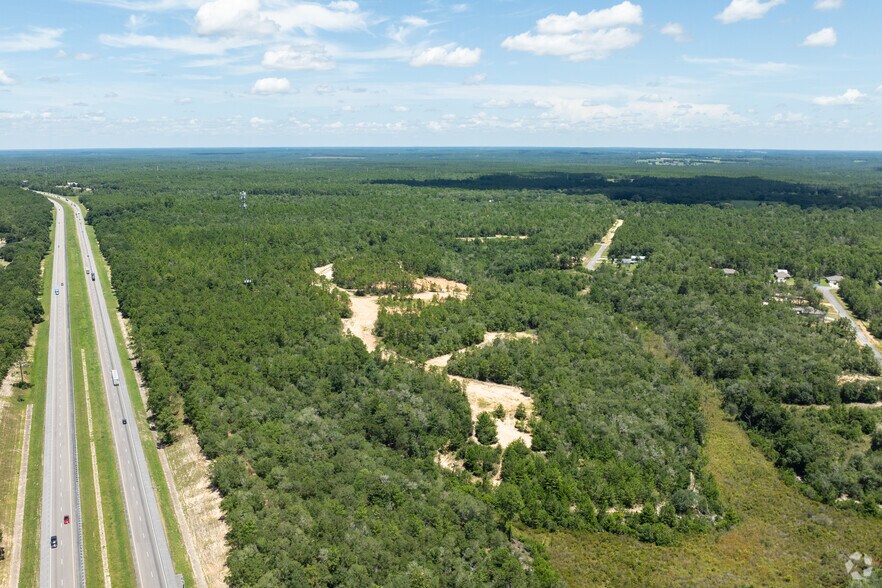 123 Wildwood Lakes Dr, DeFuniak Springs, FL à vendre - Photo du bâtiment - Image 3 de 33