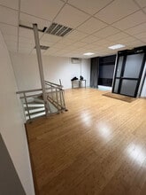 7 Rue Des Messageries, Paris for lease Interior Photo- Image 2 of 4