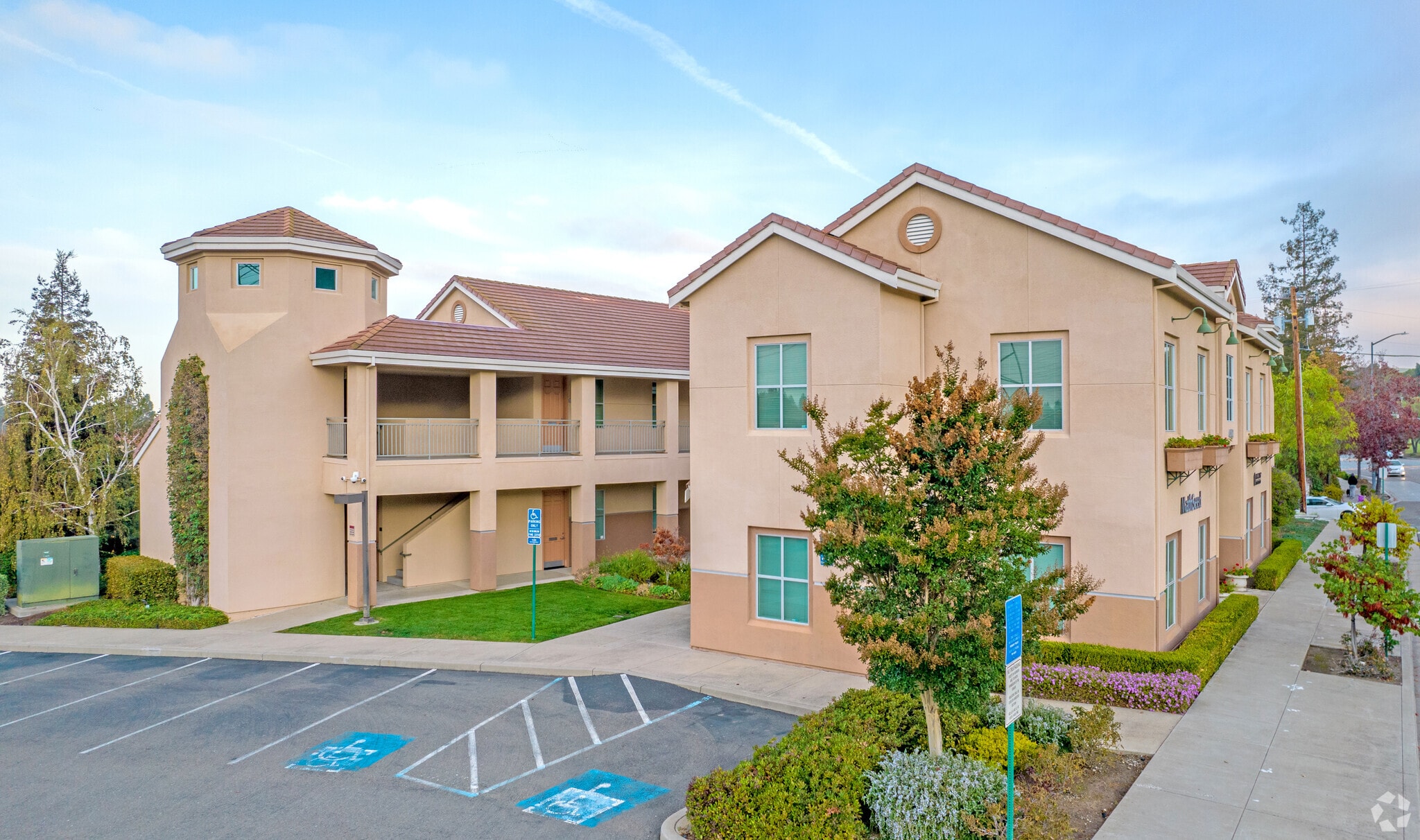 43801 Mission Blvd, Fremont, CA for lease Primary Photo- Image 1 of 6