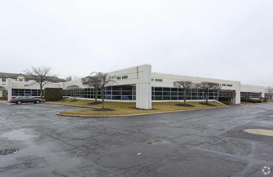 1551-1555 Bond St, Naperville, IL for lease - Building Photo - Image 1 of 5