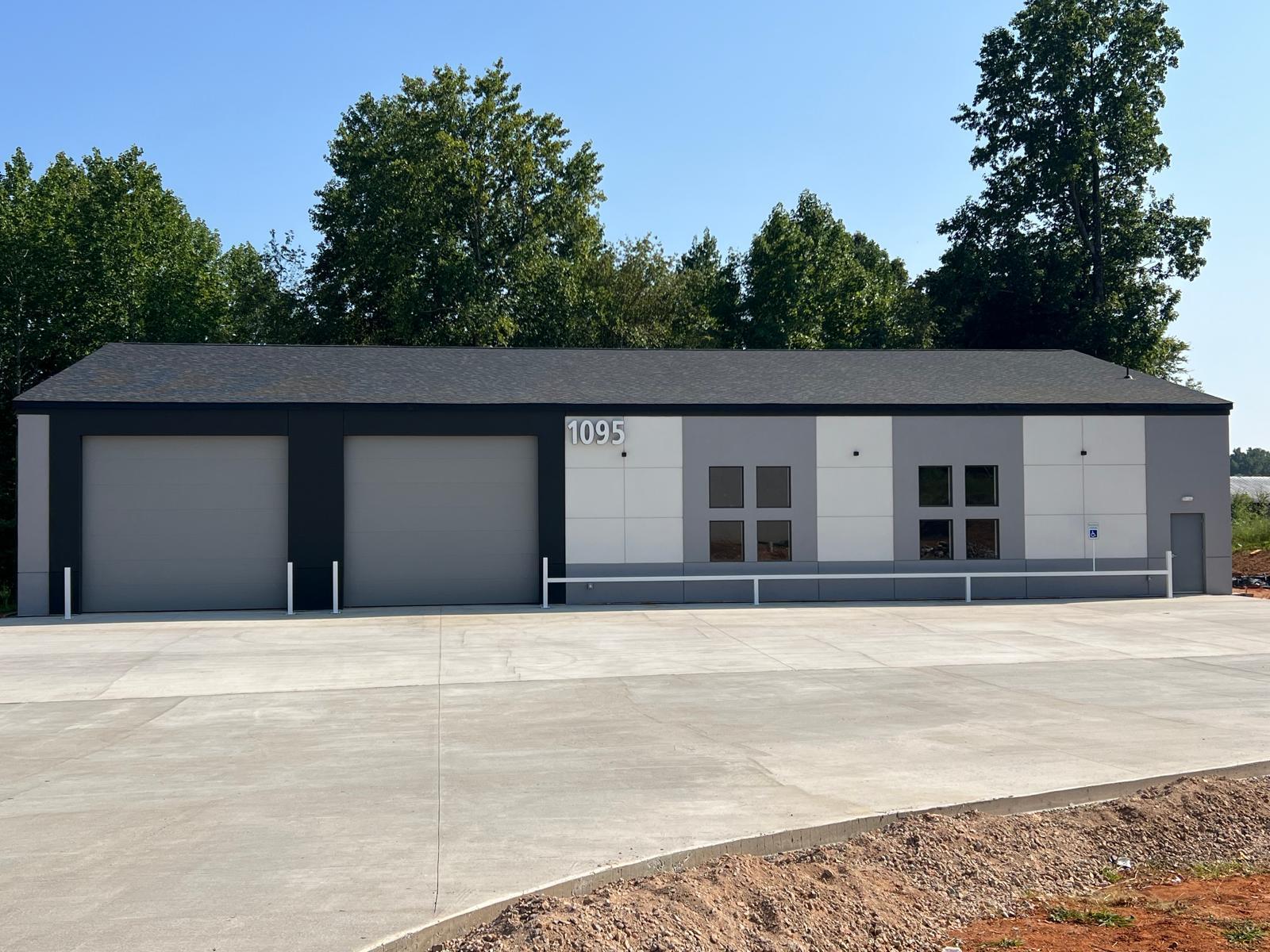 1095 Packard Dr, Mooresville, NC à vendre Photo du bâtiment- Image 1 de 1