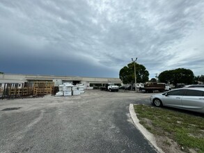 1500 Avenue R, Riviera Beach, FL for lease Building Photo- Image 2 of 10