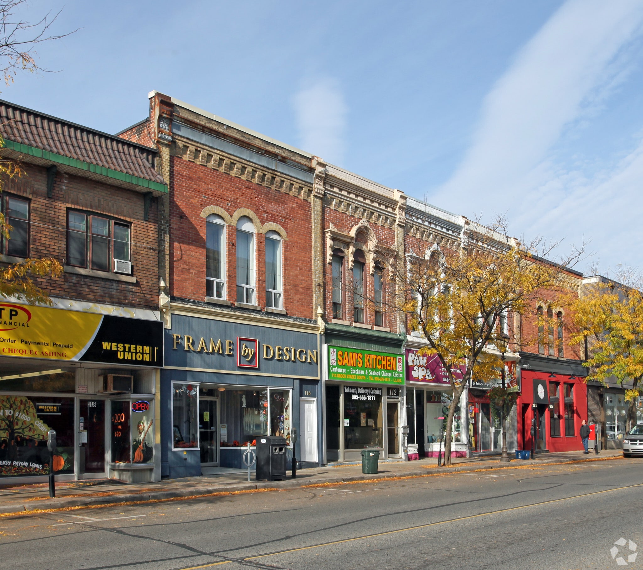 106-116 Brock St S, Whitby, ON à louer Photo principale- Image 1 de 3
