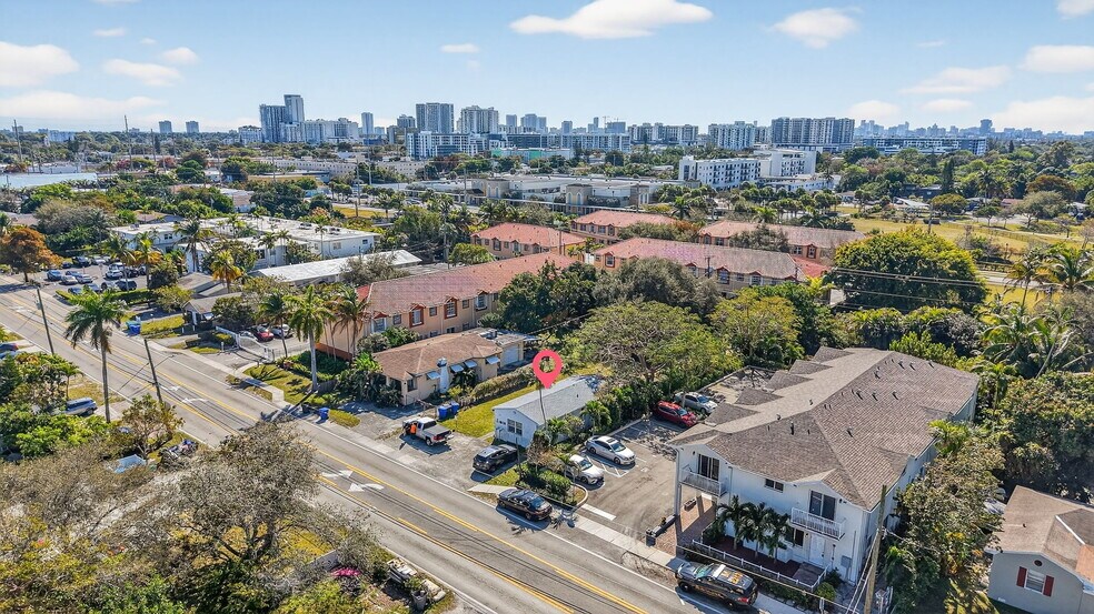 2322 Johnson St, Hollywood, FL à vendre - Photo du bâtiment - Image 2 de 6