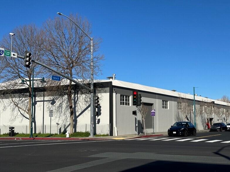 4045 Horton St, Emeryville, CA for lease - Building Photo - Image 1 of 8