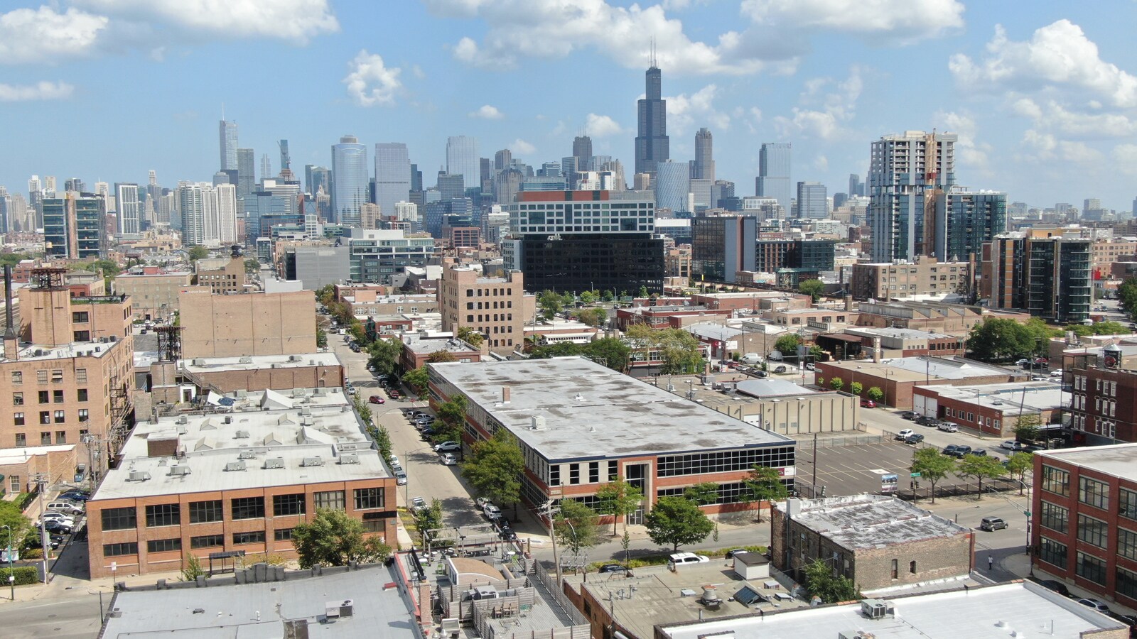 325 N Ashland Ave, Chicago, IL à louer Photo principale- Image 1 de 18