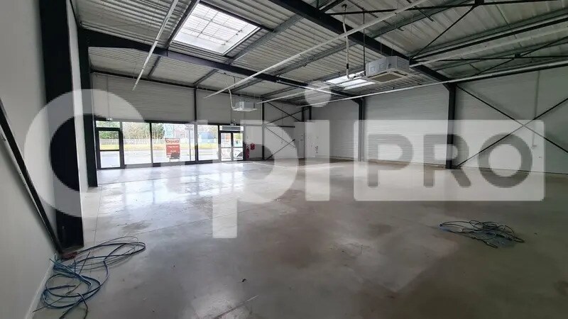 Retail in Montluçon for lease - Interior Photo - Image 3 of 5