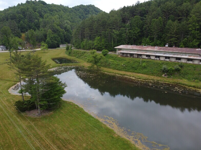 6421 Highway 91 N, Laurel Bloomery, TN à vendre - Photo du bâtiment - Image 3 de 60