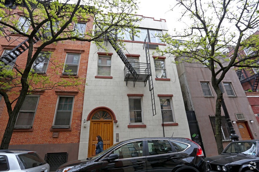 36 Bedford St, New York, NY à vendre - Photo du bâtiment - Image 3 de 10