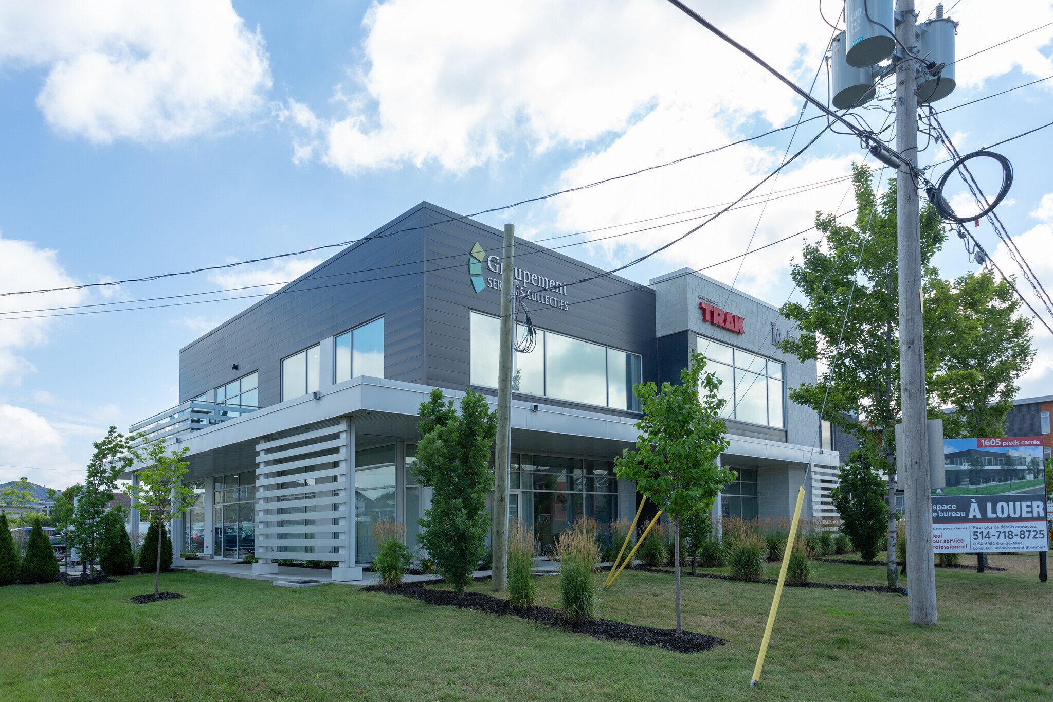 6950-6952 Blvd Grande-Allée, Brossard, QC à louer Photo principale- Image 1 de 5