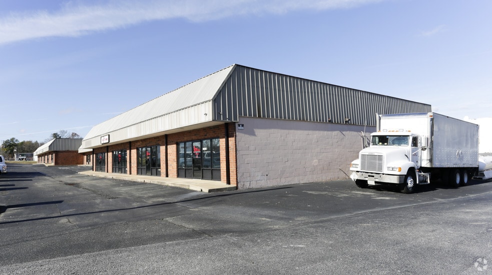 2930-2954 Bells Rd, Richmond, VA à louer - Photo du bâtiment - Image 2 de 6