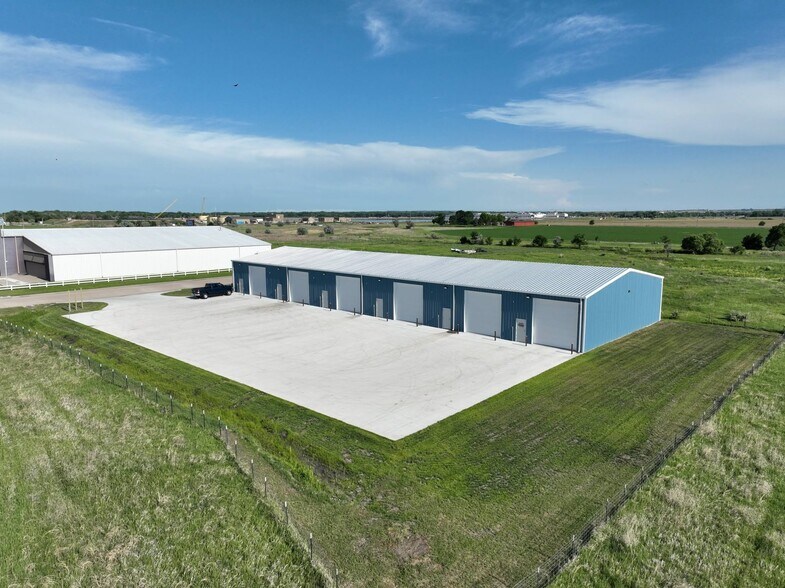200 Bloedorn ave, North Platte, NE à louer - Photo du bâtiment - Image 2 de 3