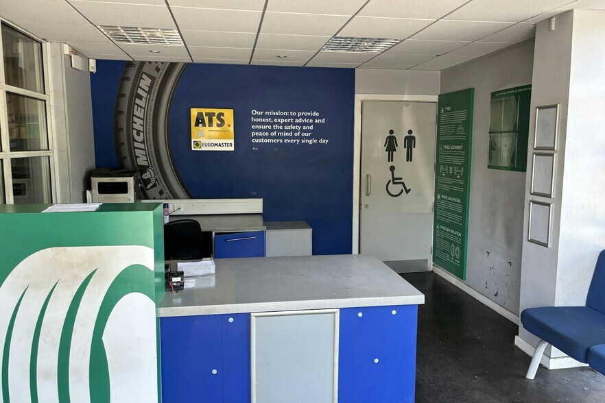 Trostre Rd, Llanelli à vendre - Photo intérieure - Image 3 de 3