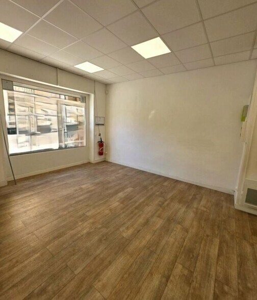 Commerce de détail dans Nice à vendre - Photo du bâtiment - Image 3 de 7