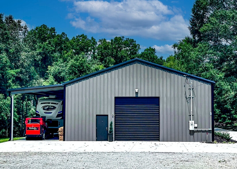 2919 Flicker Ln, Dandridge, TN for sale - Building Photo - Image 3 of 43