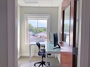 120 Washington St, Rochester, NH for lease Interior Photo- Image 2 of 3