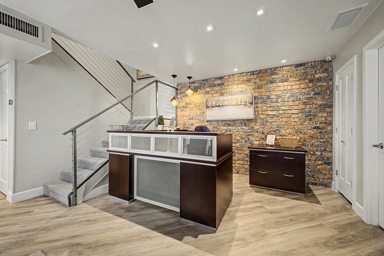 7220 N 16th St, Phoenix, AZ 85020 - Unit G -  - Interior Photo - Image 1 of 11