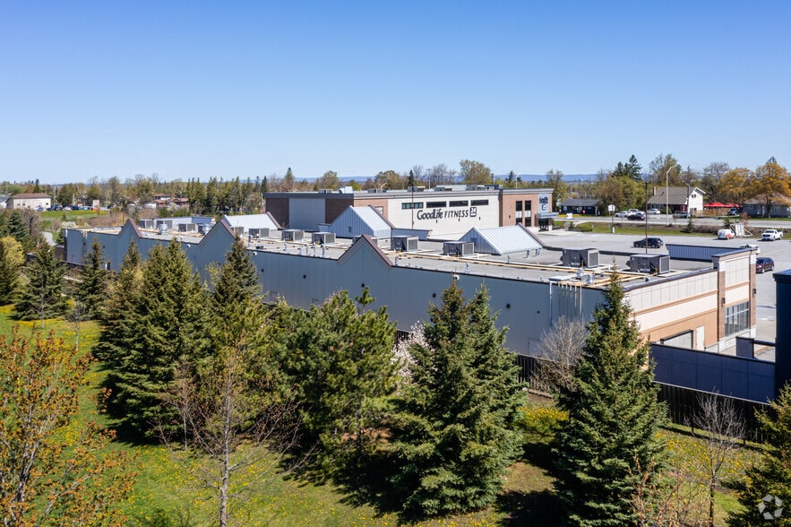 1122 Carp Rd, Ottawa, ON for lease - Building Photo - Image 3 of 4