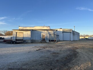 Plus de détails pour 310 N Oak St, Mcpherson, KS - Industriel à vendre