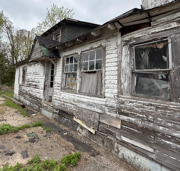 6 Crown Point Rd, West Deptford, NJ for sale - Building Photo - Image 3 of 11