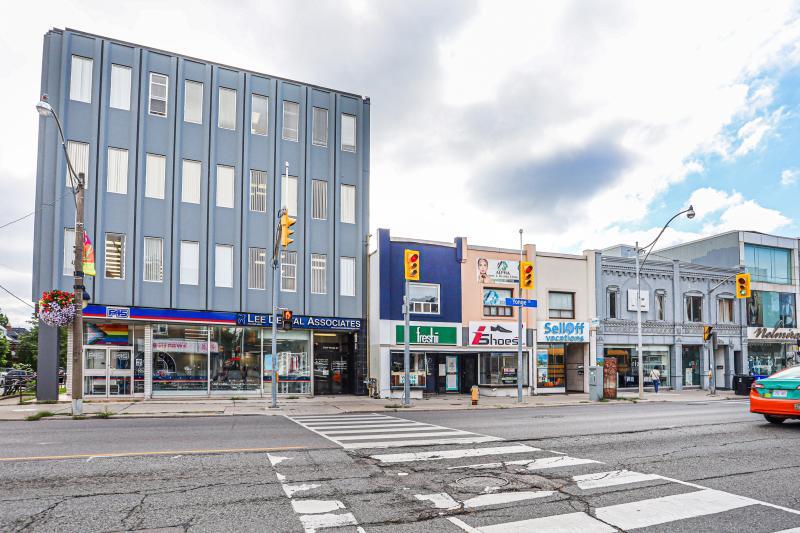 3335 Yonge St, Toronto, ON à vendre Photo du bâtiment- Image 1 de 1