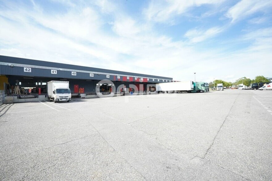 5 Avenue De Montmartin, Corbas for lease - Building Photo - Image 1 of 12