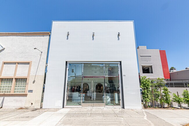 More details for 330 N Western Ave, Los Angeles, CA - Retail for Lease