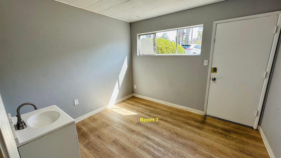 4747 Mission Blvd, San Diego, CA for lease - Building Photo - Image 3 of 10
