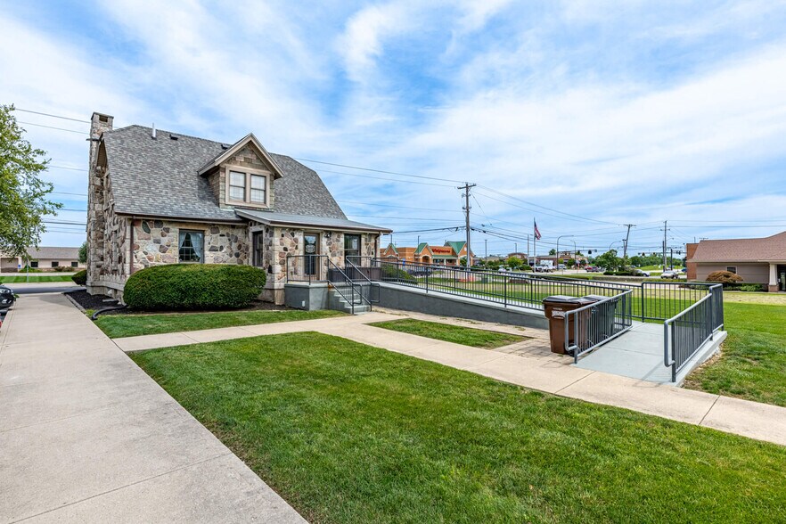 3299 Kemp Rd, Dayton, OH à vendre - Photo du bâtiment - Image 2 de 18