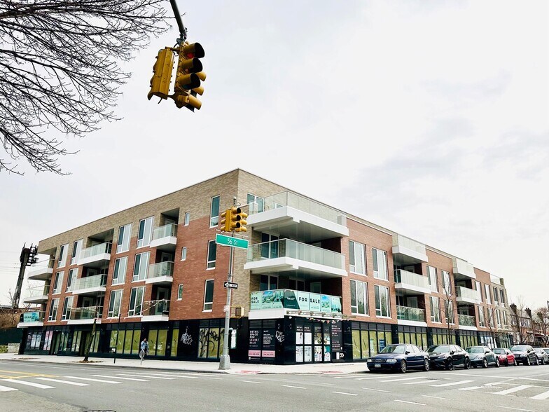 56-02 31st Ave, Woodside, NY à louer - Photo du bâtiment - Image 2 de 7