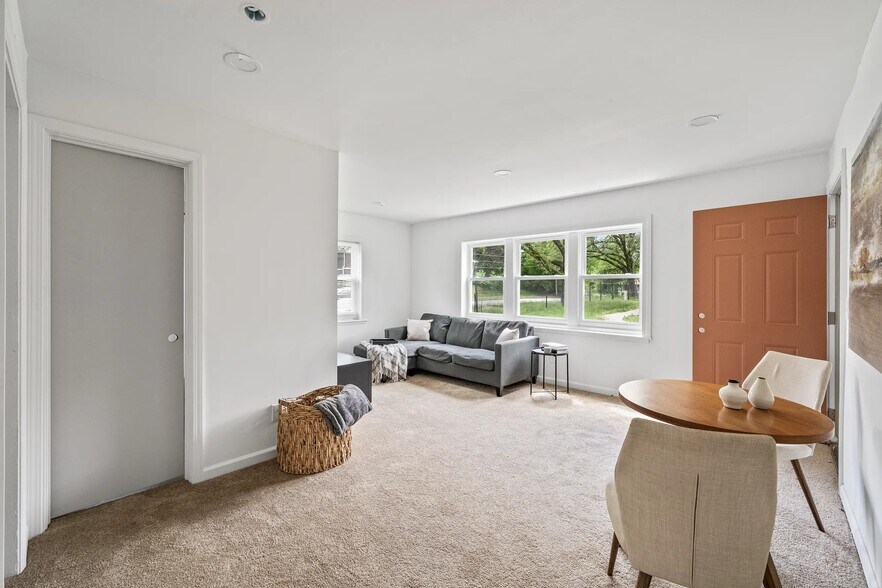 3000 E 49th St, Kansas City, MO for sale - Interior Photo - Image 3 of 21