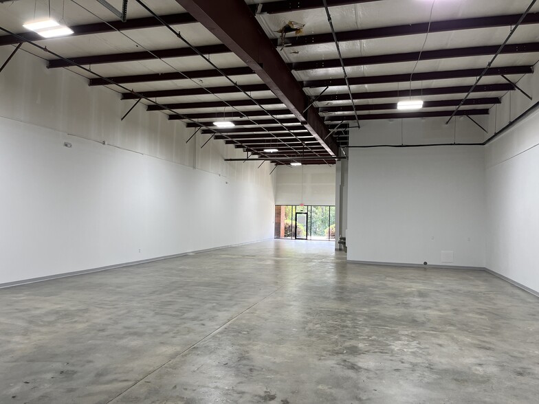 4225 Phil Niekro Pky, Norcross, GA for lease - Interior Photo - Image 2 of 11