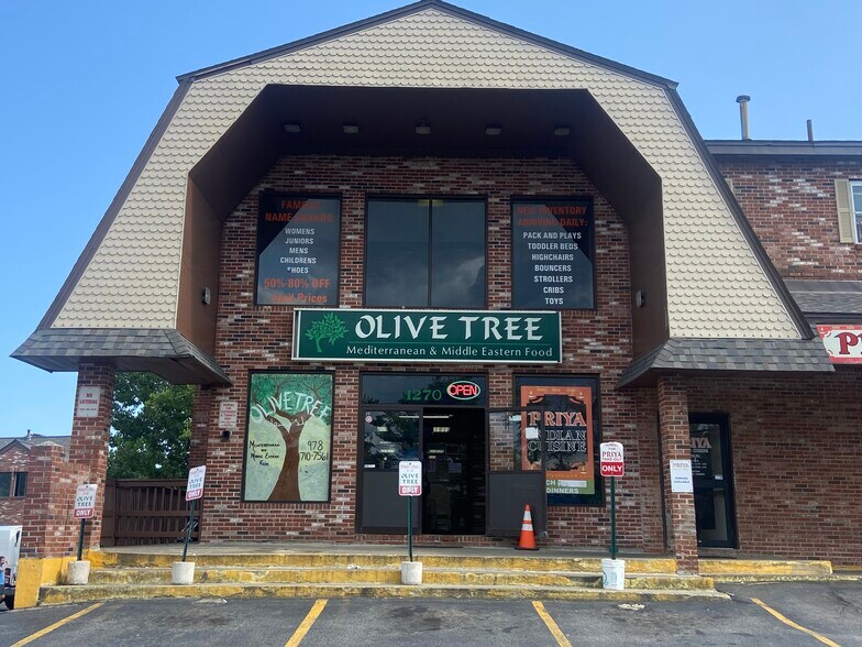 1270 Westford St, Lowell, MA à louer - Photo du bâtiment - Image 2 de 6