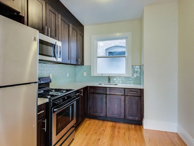 655 Hyde St, San Francisco, CA for sale - Interior Photo - Image 2 of 8