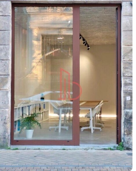 Bureau dans Bordeaux à louer - Photo du bâtiment - Image 1 de 5