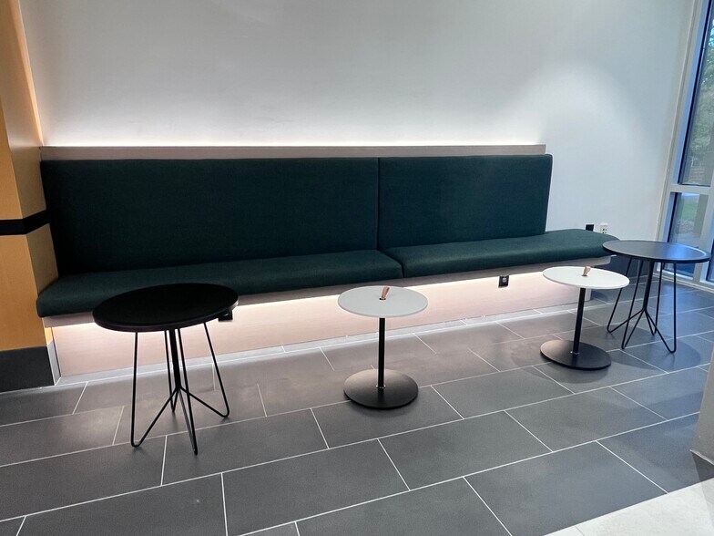 701 Brookfield Pky, Greenville, SC à louer - Photo intérieure - Image 2 de 17