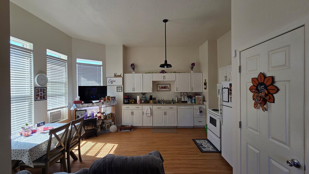 616 W 10th St, Pueblo, CO à vendre - Photo du bâtiment - Image 2 de 40
