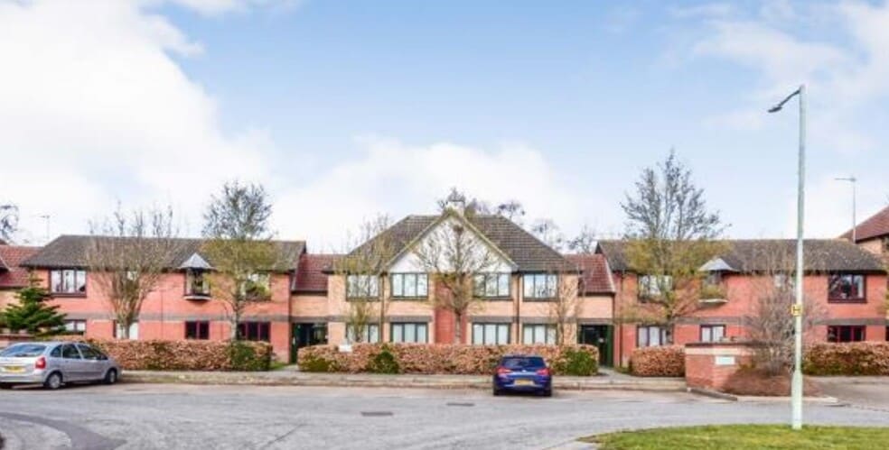 Burgess and Higgins Place portfolio of 2 properties for sale on LoopNet.ca - Building Photo - Image 2 of 2