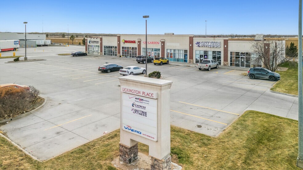210 Frontier St, Lexington, NE à vendre - Photo du bâtiment - Image 2 de 3