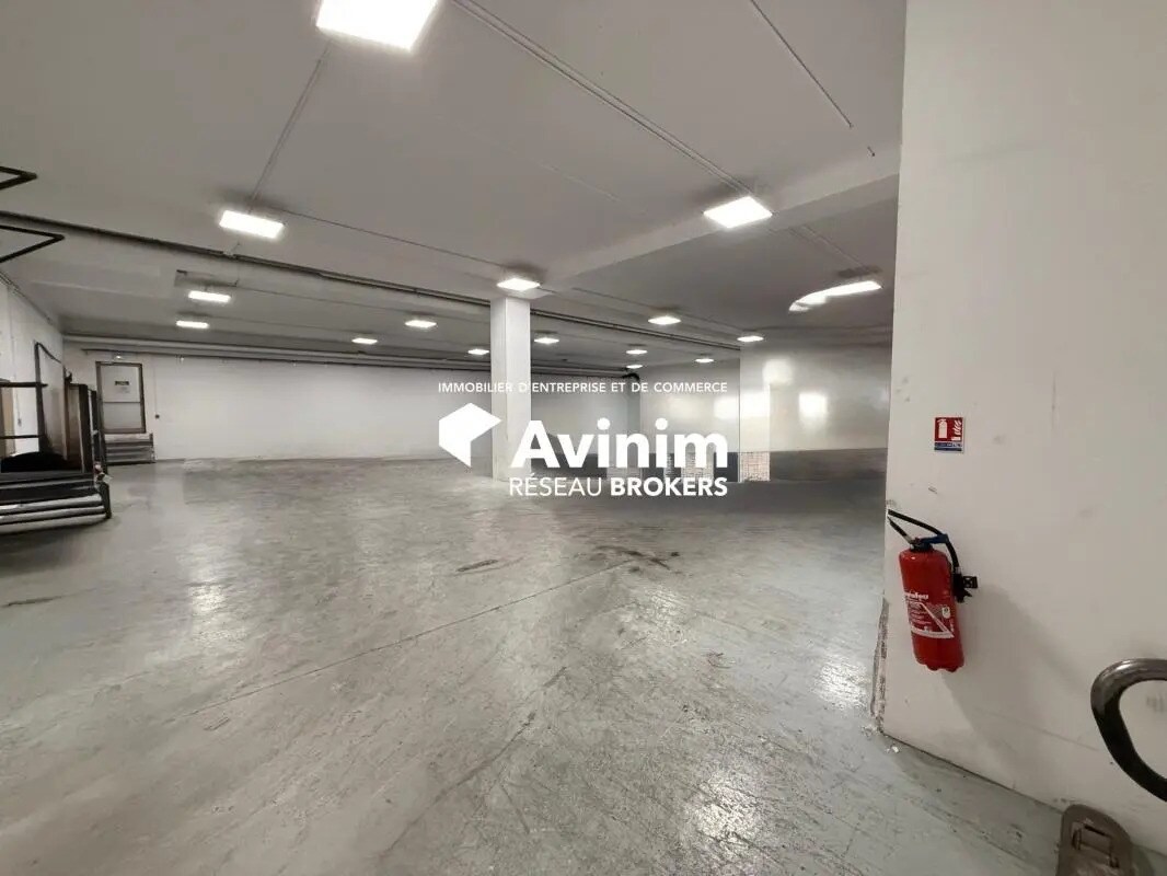 Industrial in Cergy for lease Interior Photo- Image 1 of 16