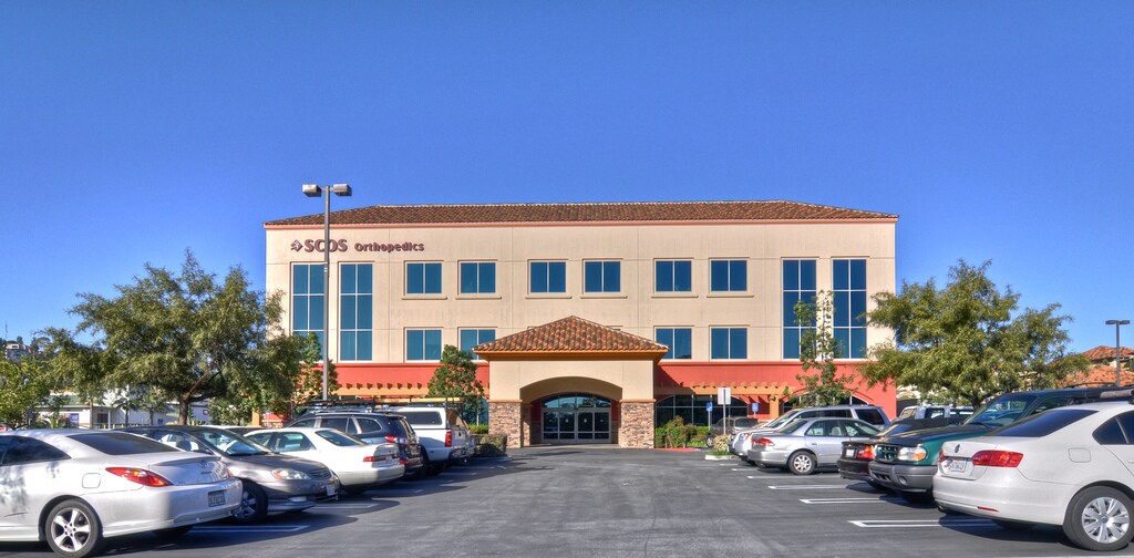 24331 El Toro Rd, Laguna Woods, CA for lease Primary Photo- Image 1 of 10