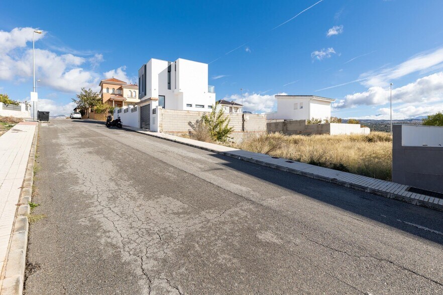 Avenida Cerro Alfonsico, 20, Peligros, Granada à vendre - Photo du bâtiment - Image 3 de 18