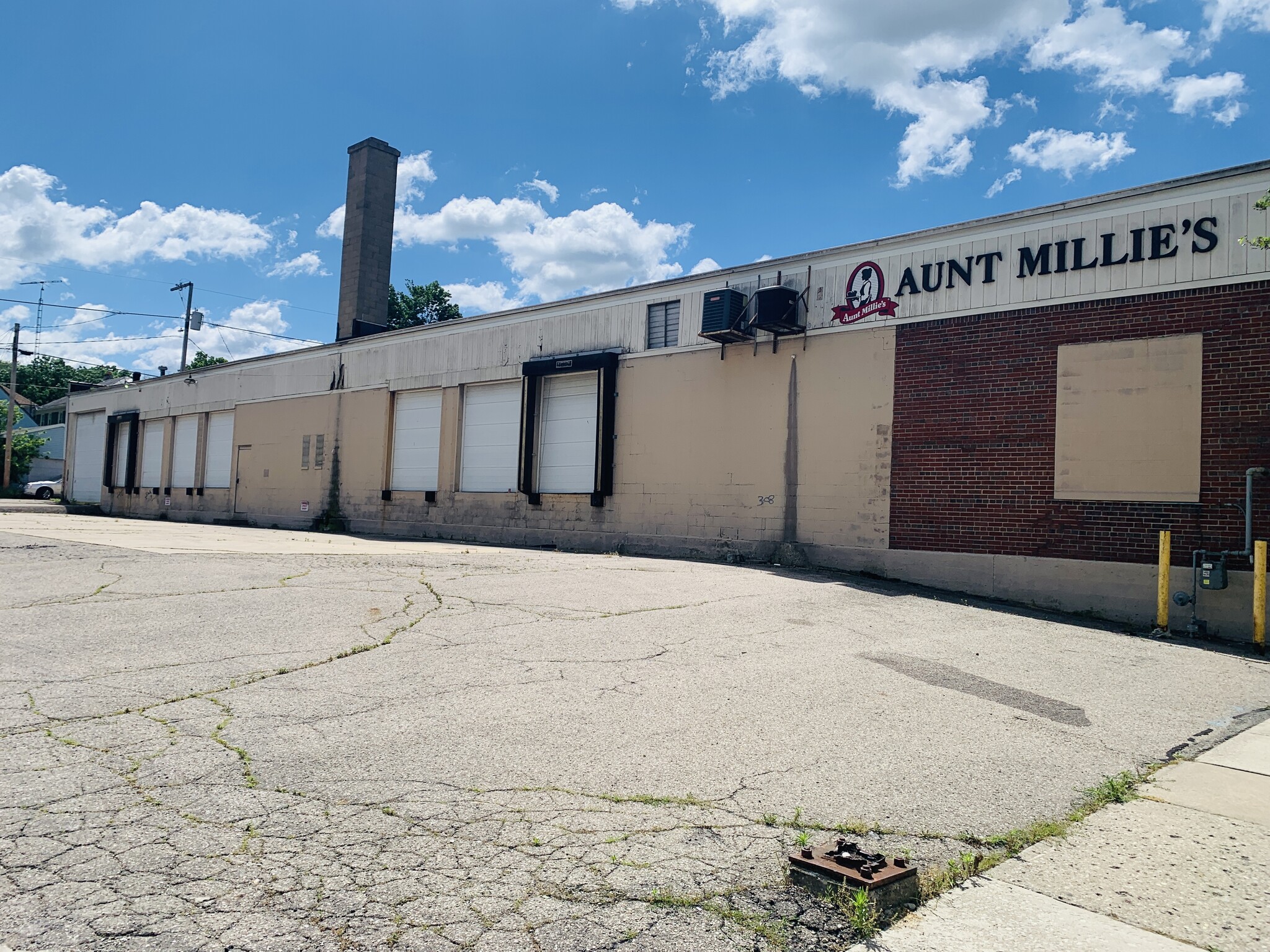 415 N 12th St, Richmond, IN for lease Primary Photo- Image 1 of 23