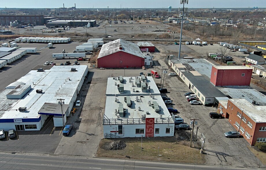 1516 Military Rd, Buffalo, NY à louer - Photo du bâtiment - Image 2 de 6