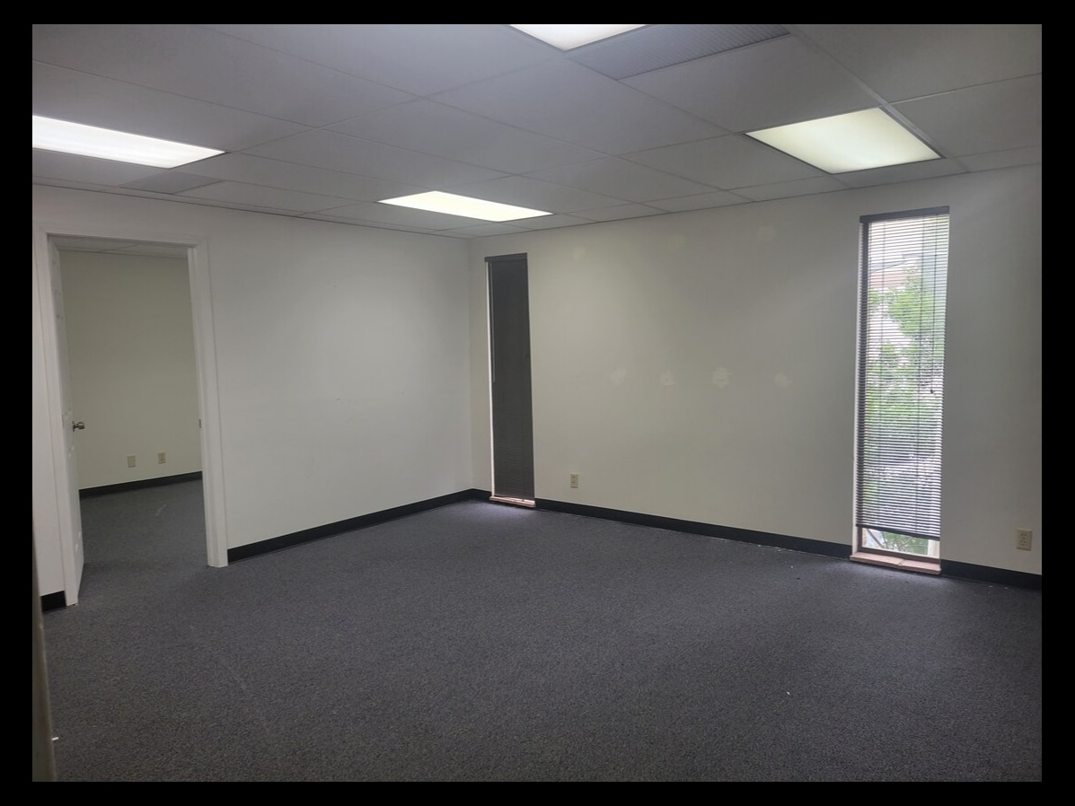 8546 Broadway St, San Antonio, TX à louer Photo intérieure- Image 1 de 4