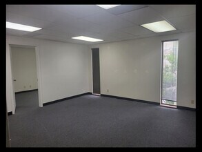 8546 Broadway St, San Antonio, TX à louer Photo intérieure- Image 1 de 4