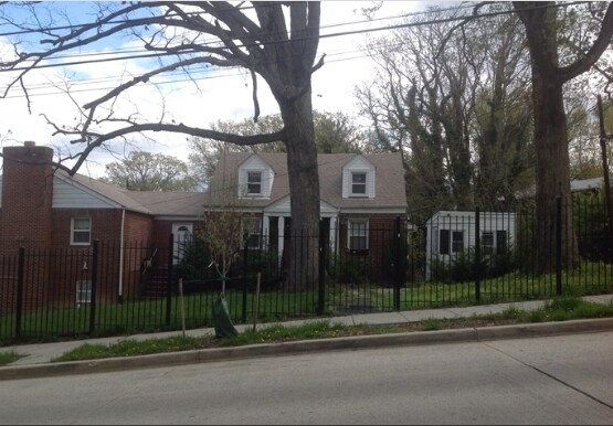 922 Ridge Rd Se, Washington, DC à louer Photo du bâtiment- Image 1 de 2
