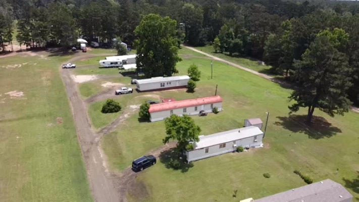 456 Jeans TLPK, Hemphill, TX for sale - Building Photo - Image 2 of 23