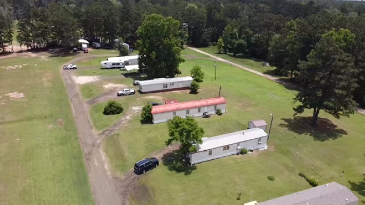 456 Jeans TLPK, Hemphill, TX à vendre - Photo du bâtiment - Image 2 de 23