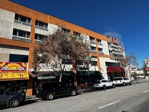 701-711 N Main St, Los Angeles, CA for lease Building Photo- Image 2 of 25